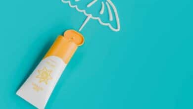 7 Pilihan Sunscreen Memutihkan dan Murah, Mulai Rp25 Ribu!