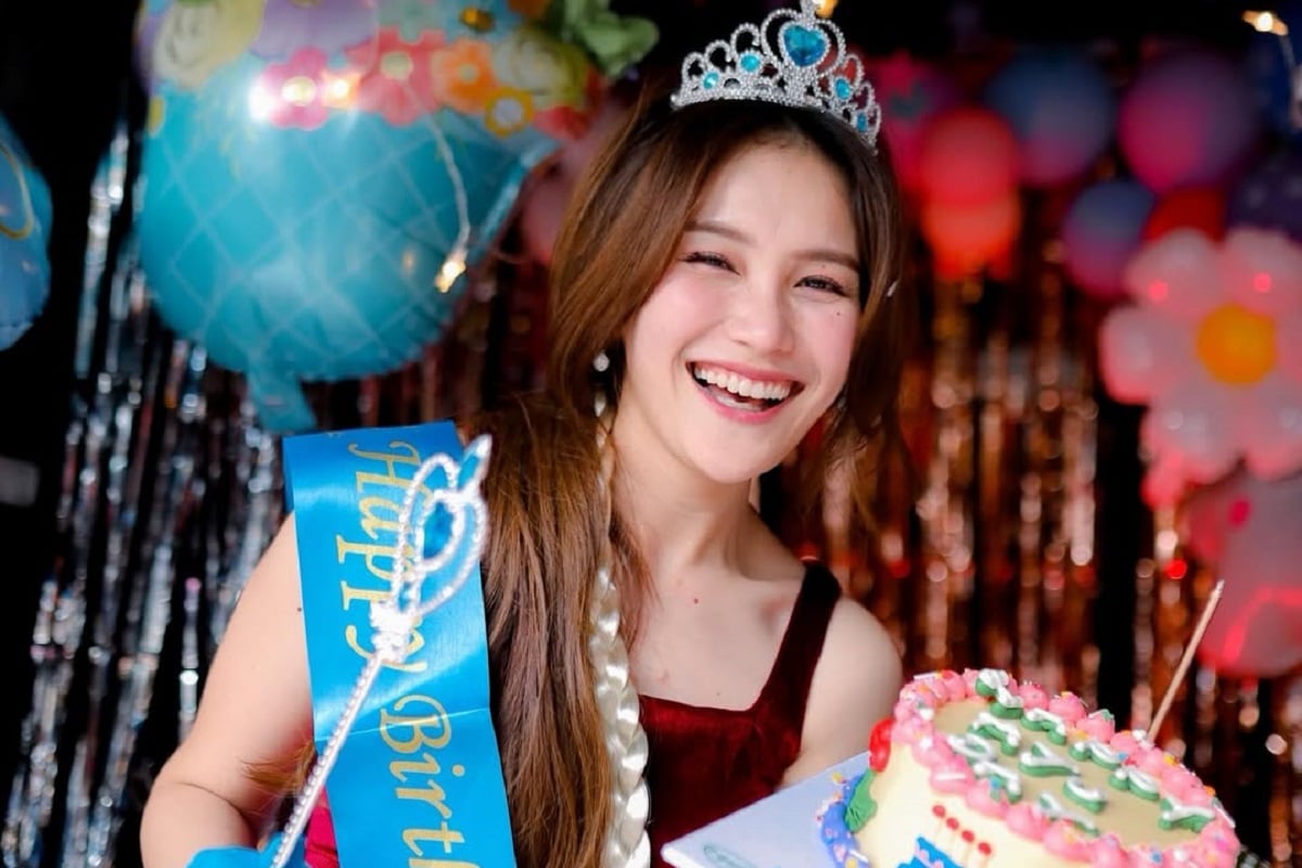 Ayu Ting Ting Rayakan Ulang Tahun ke-33, Didoakan Segera Dapat Jodoh