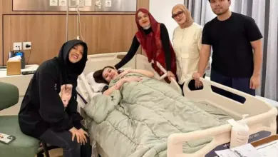 Geni Farouk Bahagia Sambut Cucu Baru Aaliyah Massaid, Keluarga Ceria!