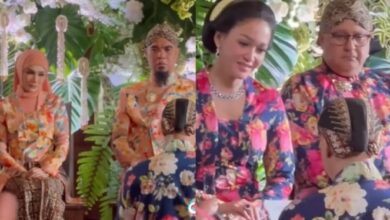 Intip Momen Siraman Al Ghazali: Maia Estianty dan Ahmad Dhani Hadir Meriah