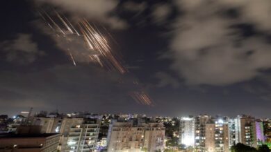 Pemandangan Langit Malam Israel: Fakta Tak Terbantahkan Rudal Iran