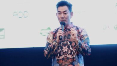 Richie Ren Gelar Konser di Indonesia, Kenakan Batik dan Cicipi Kuliner Lokal