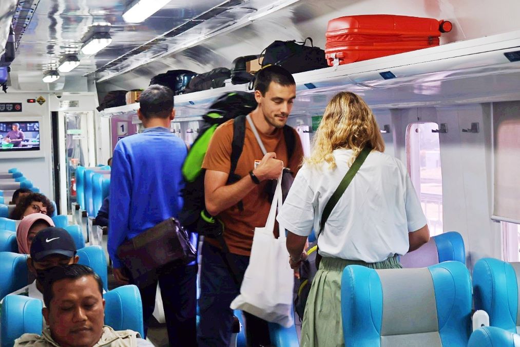 21 Ribu Wisatawan Asing Berkunjung Melalui Kereta Api Daop 4 Semarang