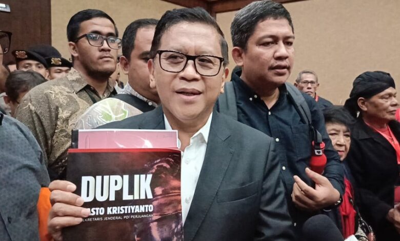 Baca Duplik, Hasto Tegaskan Tak Ada Meeting of Mind Suap Wahyu Setiawan