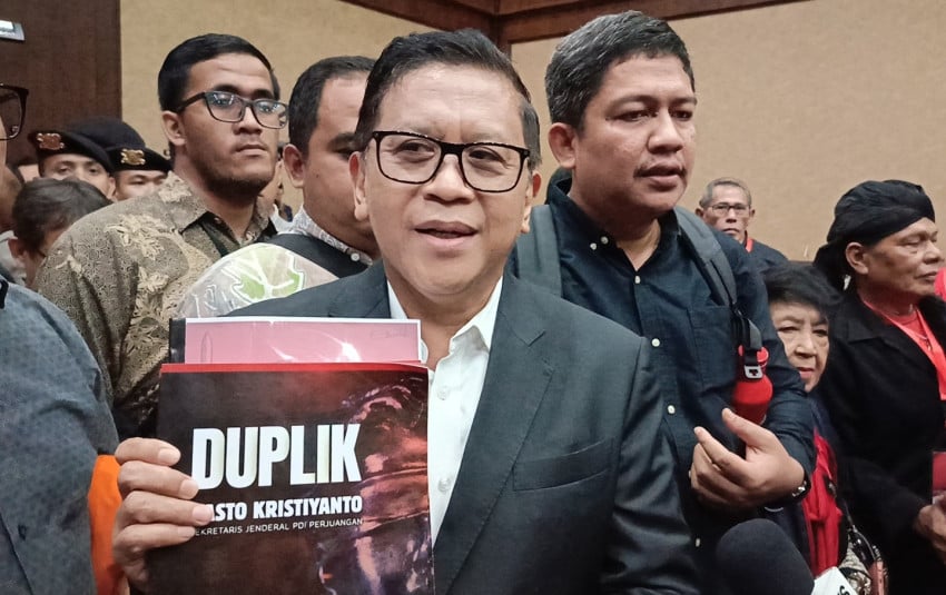 Baca Duplik, Hasto Tegaskan Tak Ada Meeting of Mind Suap Wahyu Setiawan
