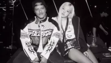 Bruno Mars Singgung Utang Usai Duet dengan Rose di Konser Blackpink