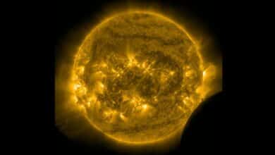 Fenomena Langka: Gerhana Bulan dan Matahari Bersamaan dari Sudut Pandang NASA