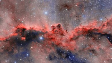 Fighting Dragons of Ara: Duel Kosmik Spektakuler Tertangkap Kamera Teleskop di Cile