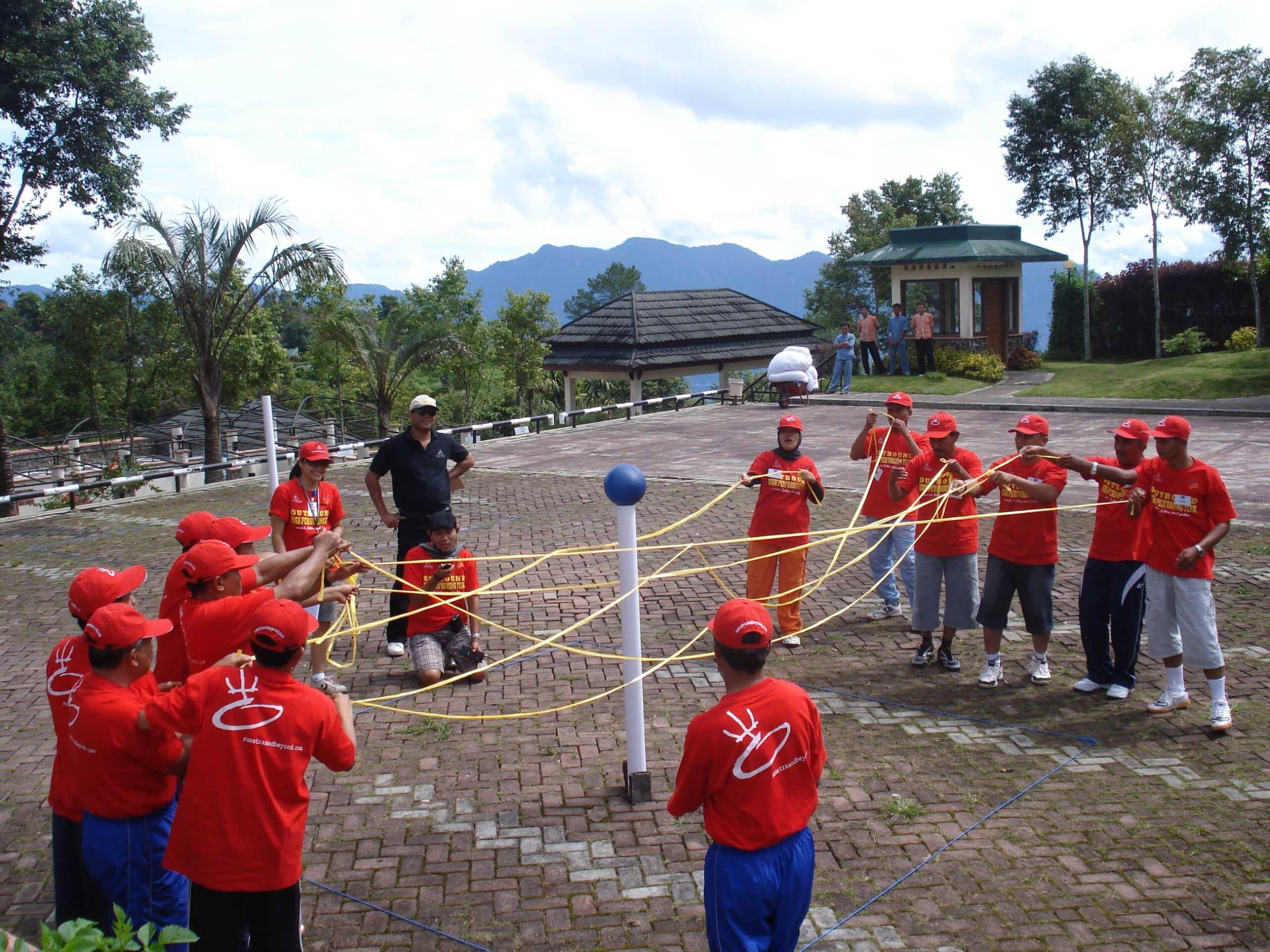 Gathering: Pengertian, Jenis, dan Perbedaannya dengan Outing