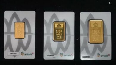 Harga Emas Dunia Rontok, Emas Antam Anjlok Rp17.000 per Gram