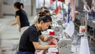 Industri China Tertekan Tarif AS: Laba Merosot dan PHK Massal Mengancam