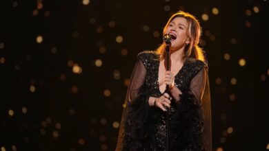 Kelly Clarkson Tunda Pembukaan Residency di Las Vegas untuk Lindungi Suara