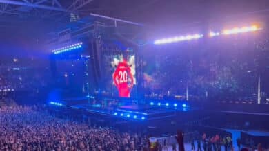 Lirik ‘Live Forever’ Oasis Dihadirkan untuk Diogo Jota dalam Konser Reuni