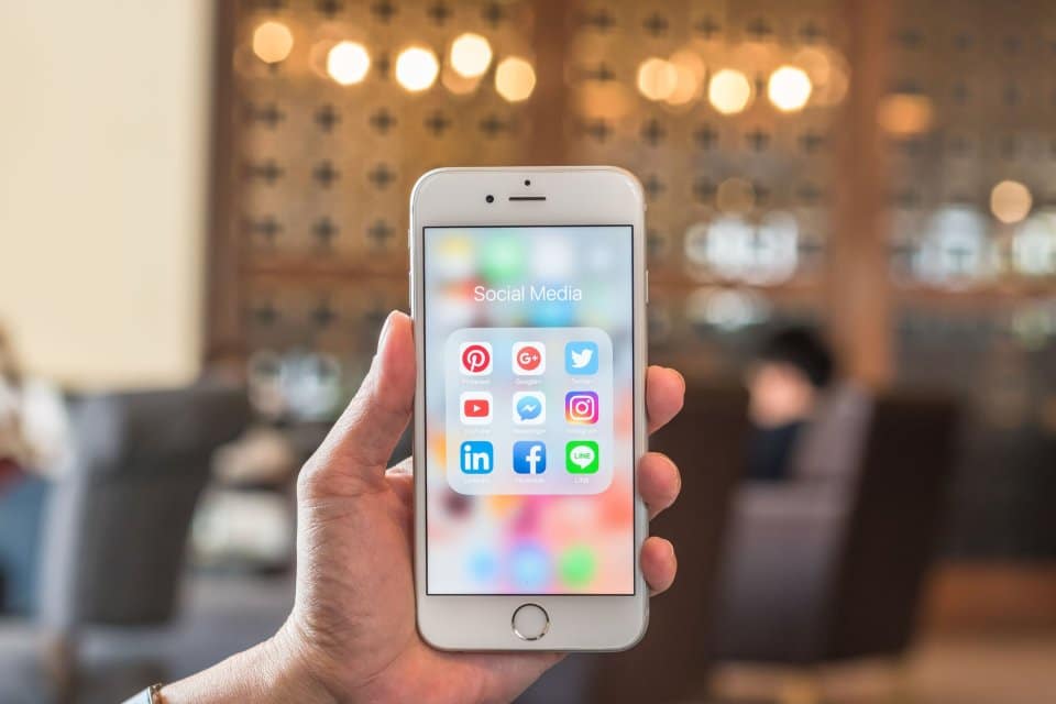 Meta Akui Akun Buzzer Marak di Instagram dan Facebook Meski Dilarang - Teknologi Butota.id