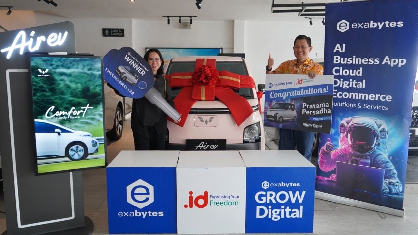 Modal Domain Puluhan Ribu, Pria Ini Raih Mobil Listrik Rp190 Juta