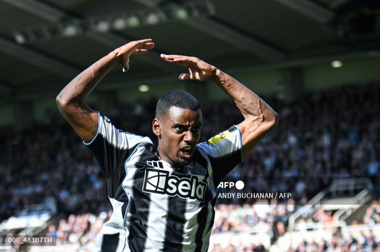 Newcastle Harap-harap Cemas Menunggu Kembali Isak dari Cedera