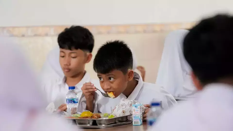 Program Makan Bergizi Gratis Kini Diperluas ke Sekolah Rakyat