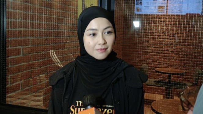 Revalina S. Temat Comeback ke Layar Lebar, Bintangi Film 'The Sun Gazer'