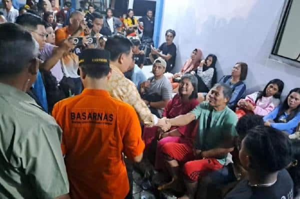 SAR Evakuasi 571 Penumpang KM Barcelona, Dua Kali Lipat dari Manifes!