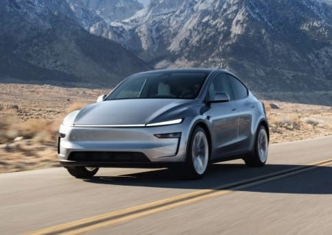 Saham Tesla Anjlok Setelah Elon Musk Umumkan Pendirian Partai Politik di AS