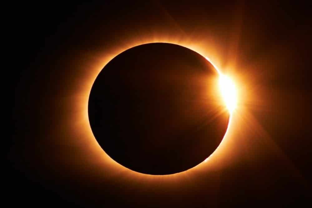 Sebagian Dunia Gelap Selama 6 Menit pada 2 Agustus 2027: Efek Gerhana 100 Tahun