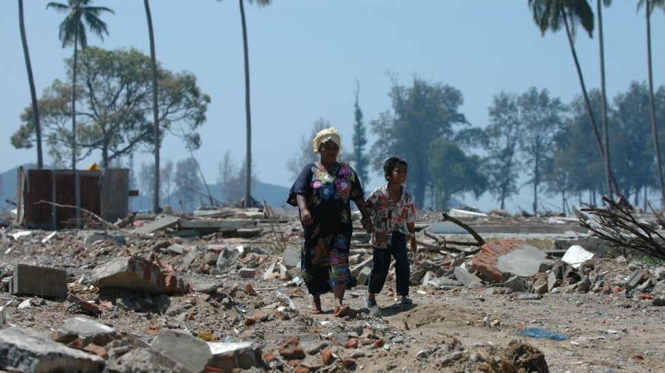 10 Tsunami Paling Dahsyat di Dunia: Gelombang Mencapai 85 Meter!