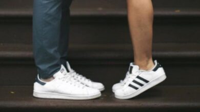 4 Sepatu Ini Bikin Kencan Pertama Mengesankan, Gak Perlu Ribet!