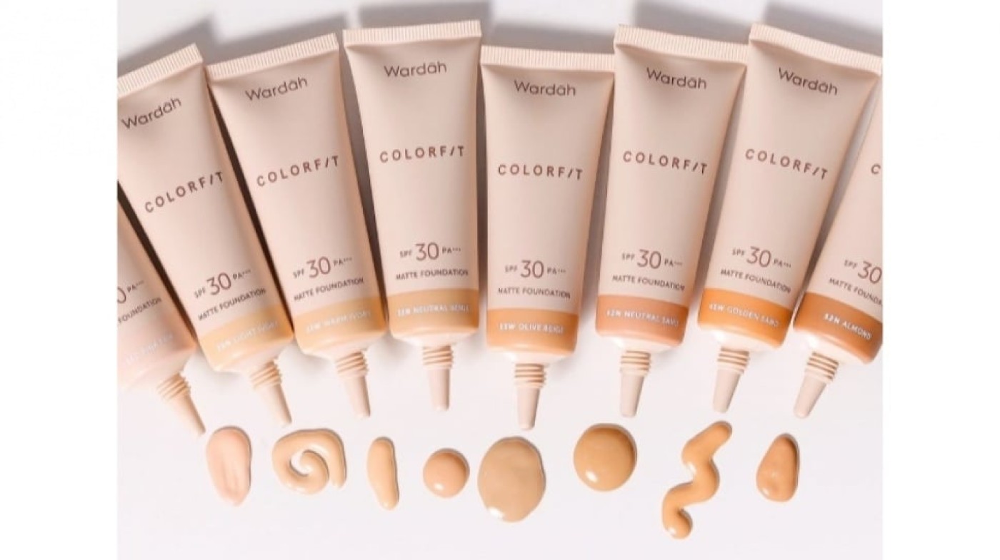 5 Rekomendasi Foundation Wardah untuk Usia 40 Tahun ke Atas, Bikin Kulit Halus