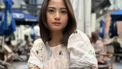 Acha Septriasa Jalani Salat Tobat 3 Bulan Sebelum Menggugat Cerai