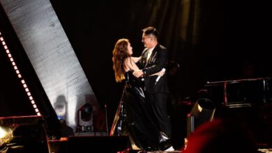 Ayu Ting Ting Terima Kecup Mesra dari Boy William di Konser: 'I'm Proud of You'