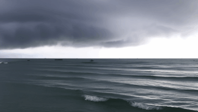 BMKG Peringatkan Cuaca Ekstrem Melanda Kepulauan Riau: Waspada!