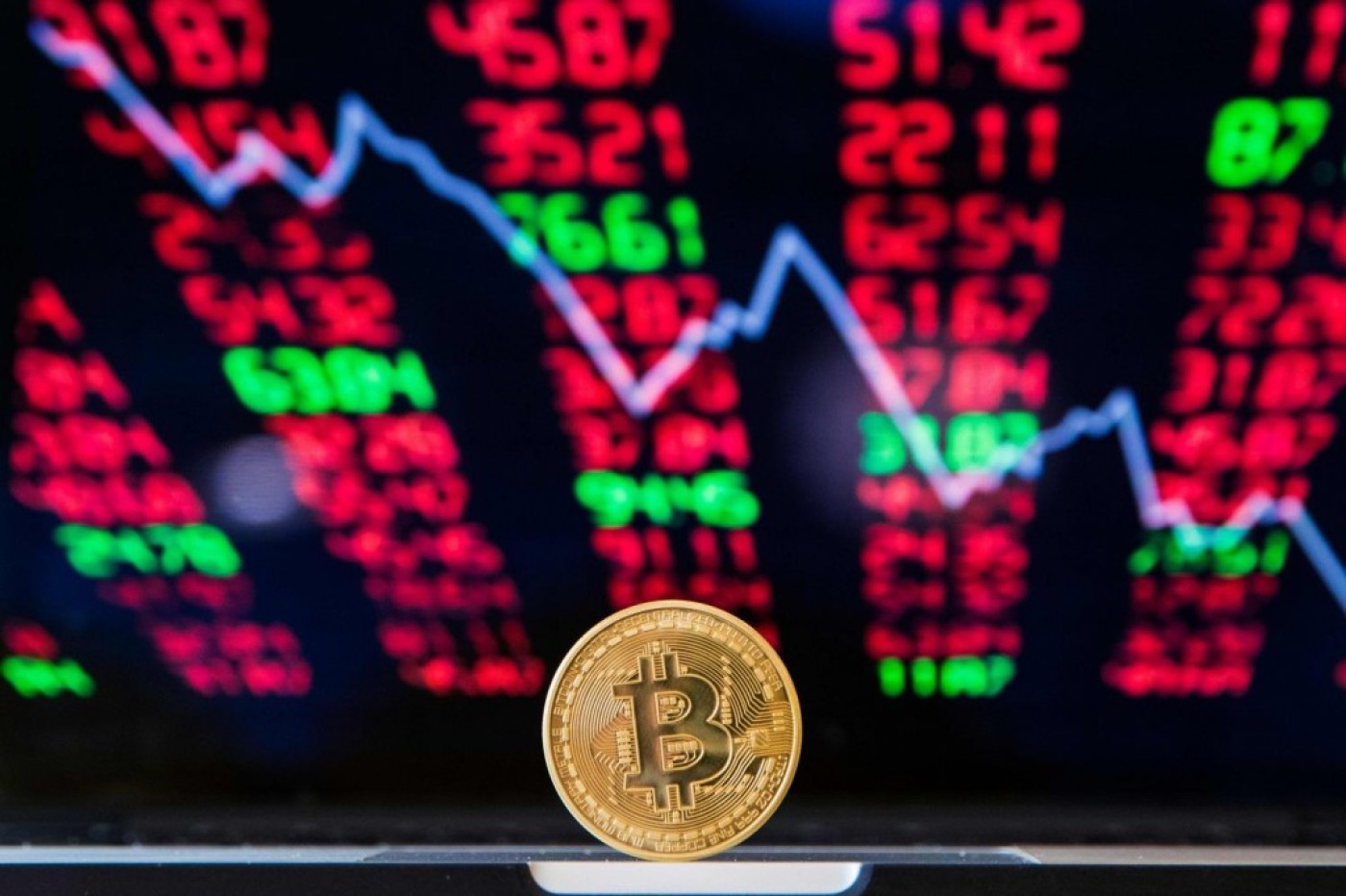 Bitcoin Rontok 5%: Pasar Waspada Jelang Rilis Data PCE AS Terbaru