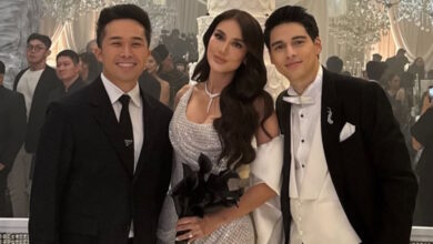 Buket Bunga Calla Lily Hitam: Simbol Elegan dan Berani di Resepsi Luna Maya