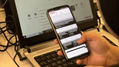 Cara Mengatasi Layar HP dan Laptop Redup & Berkedip Sendiri, Panduan Lengkap Anti Pusing!