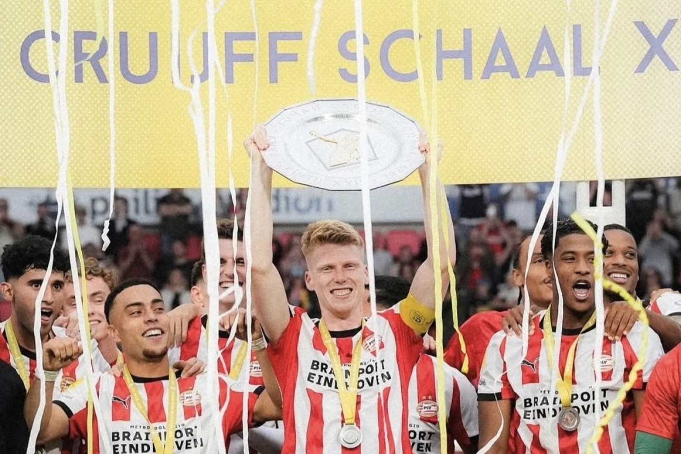 Dean James Tampil Apik dalam Laga PSV vs Go Ahead Eagles, Tim Gagal Juara