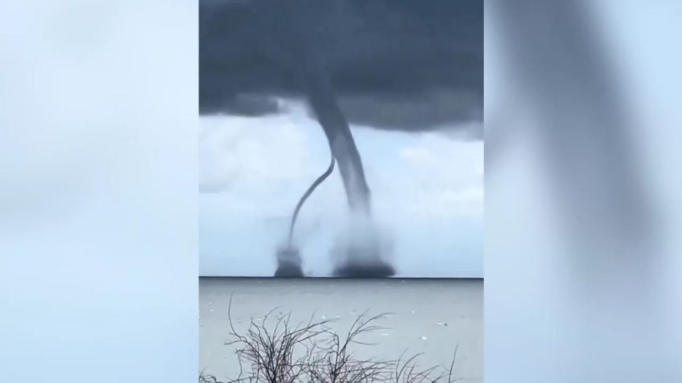 Fenomena Alam Pusaran Air Menari Muncul di Italia, Menarik Perhatian Dunia