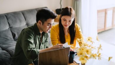Gaji Suami, Tabungan Rahasia, dan Rumah: Siapa yang Punya Hak?