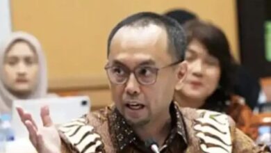 Gaji dan Tunjangan Ivan Yustiavandana Dilematik Usai Blokir Rekening Nganggur