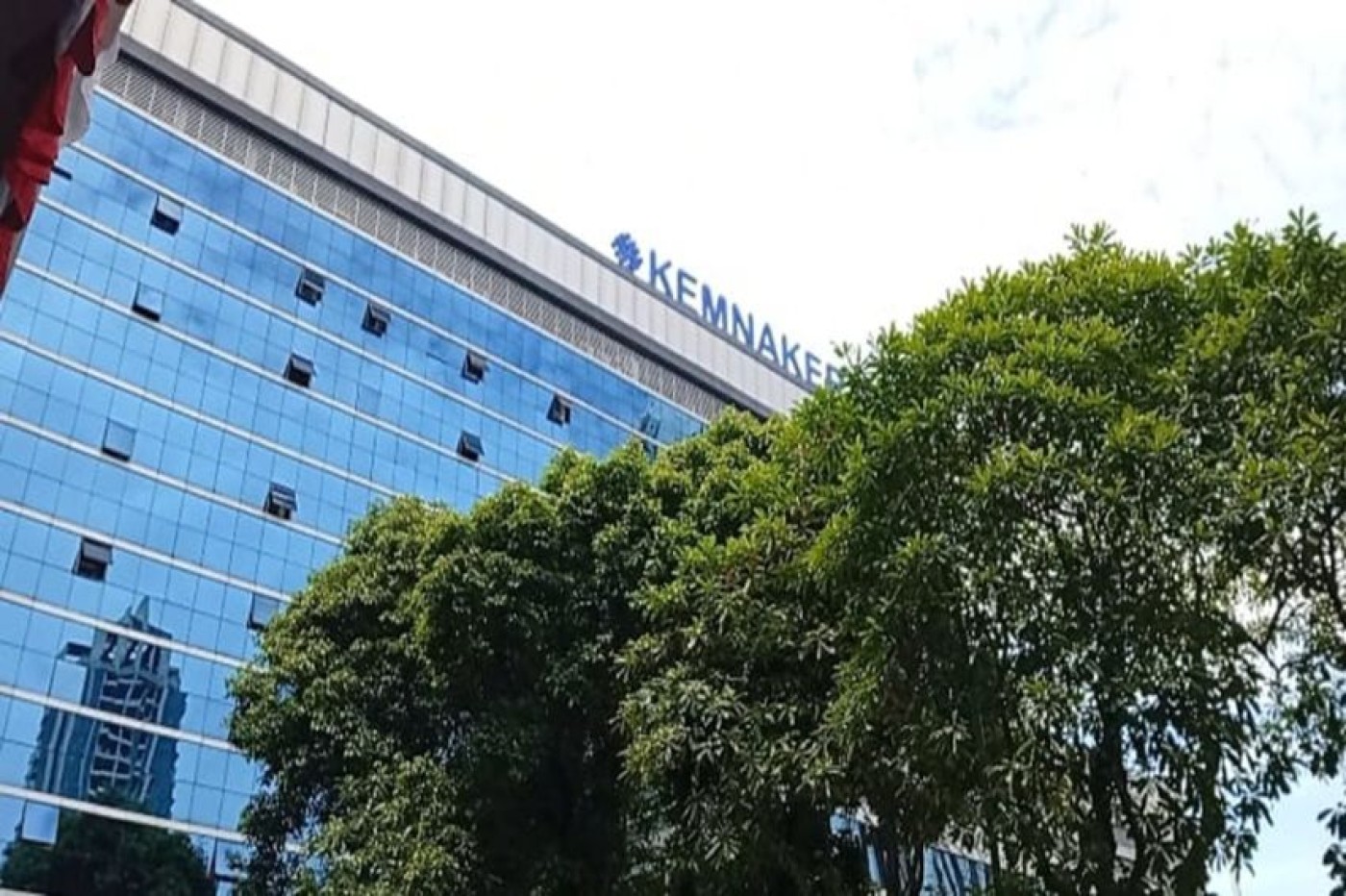 KPK Segel Ruangan K3 dan Dirjen Kemnaker Pasca OTT Wamenaker Noel Ebenezer