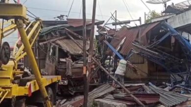Kecelakaan di Pematangsiantar: Truk Diduga Rem Blong Tabrak Dua Rumah
