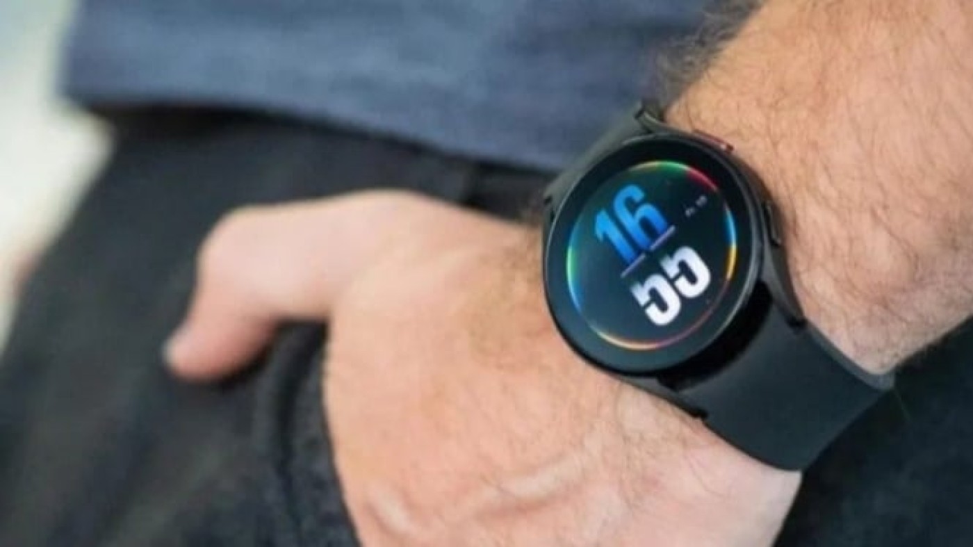 Kuis Pilih Smartwatch Favorit 2025: Ungkap Gaya Hidup dan Karakter Anda!