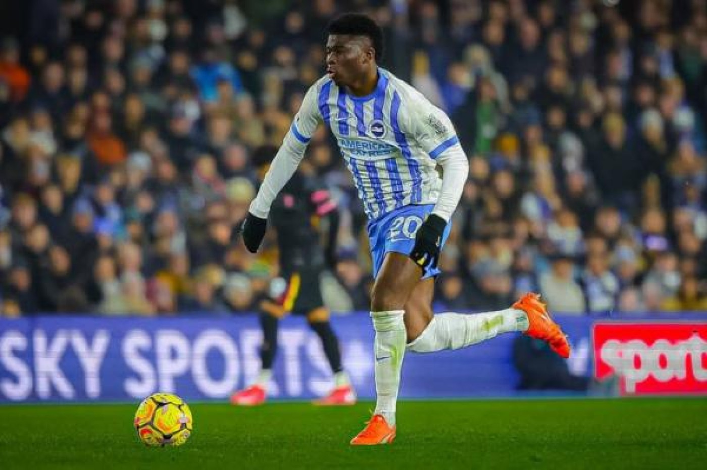 Manchester United Kepincut Carlos Baleba, Brighton Tentukan Harga Rp2,4 Triliun
