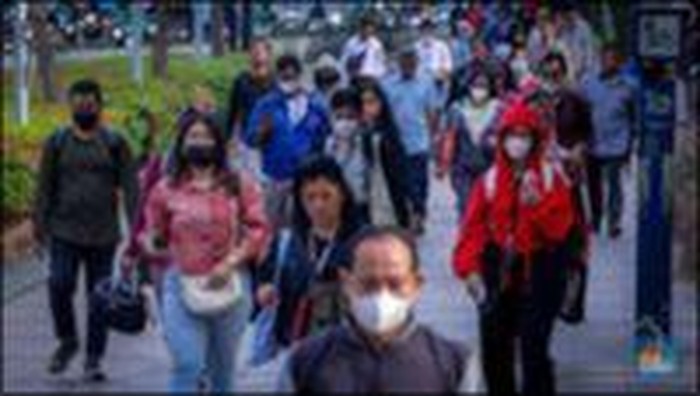 Nasib Kelas Menengah: Gaji Numpang Lewat, Tabungan Seret, Bekal dari Rumah