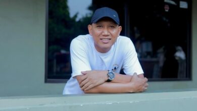 Oki Rengga Akui Canggung Saat Beradegan Romantis dengan Beby Tsabina