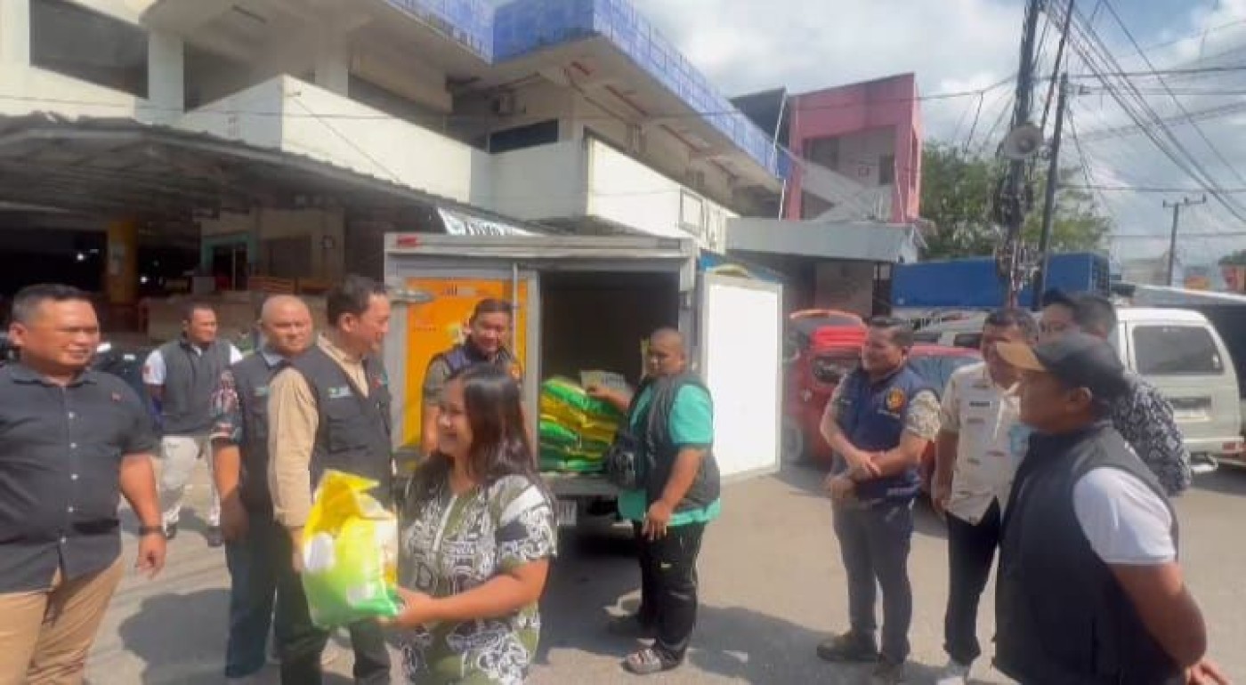 Polda Babel Salurkan 2 Ton Beras Murah di Tengah Kenaikan Harga Beras