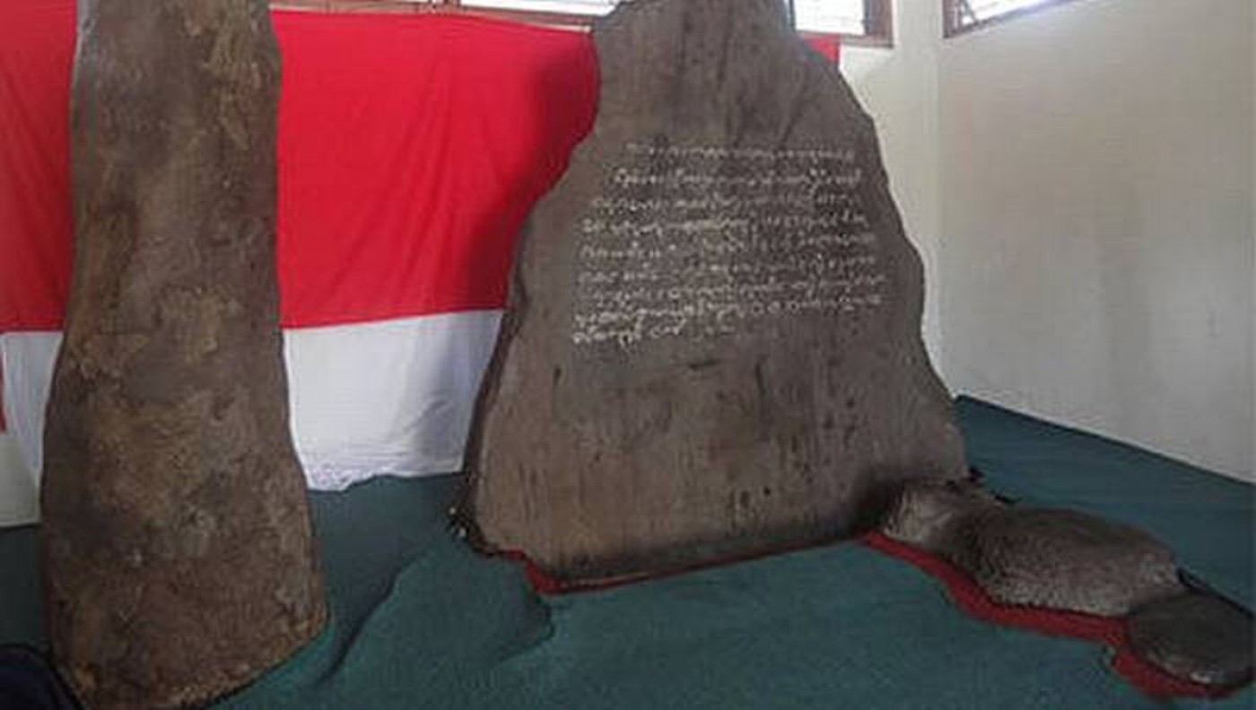 Prasasti Batutulis: Simbol Bakti dan Penyesalan Kerajaan Pajajaran di Masa Senja