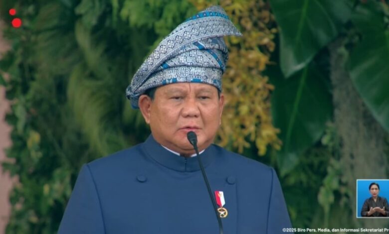 Presiden Prabowo Pakai Tanjak Melayu Biru, Simbol dan Makna di Baliknya