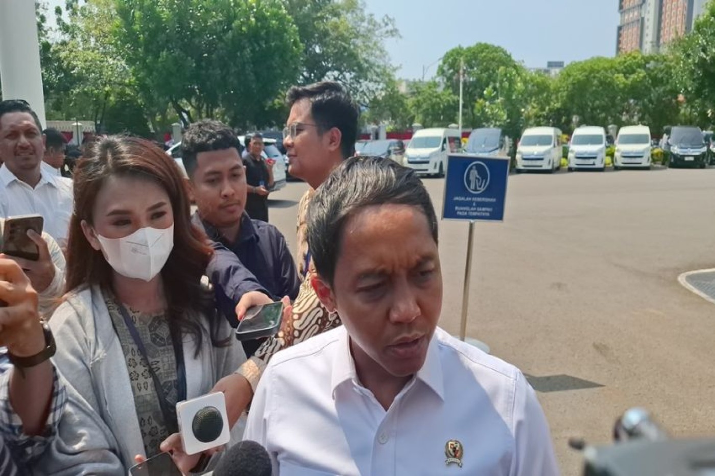 Presiden Prabowo Panggil Para Menteri ke Istana: Apa yang Terjadi?