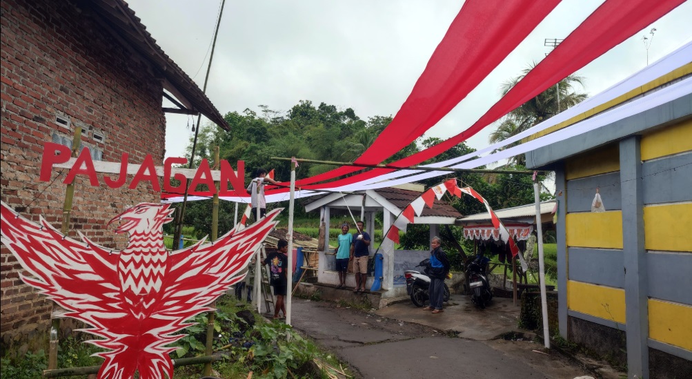 Sambut HUT ke-80 RI, Tren Lorong Merah Putih Trending di Tasikmalaya