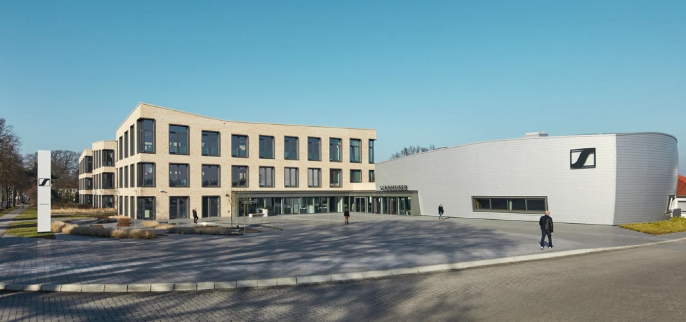 Sennheiser Kokoh di Tengah Gejolak Pasar Audio Profesional 2025